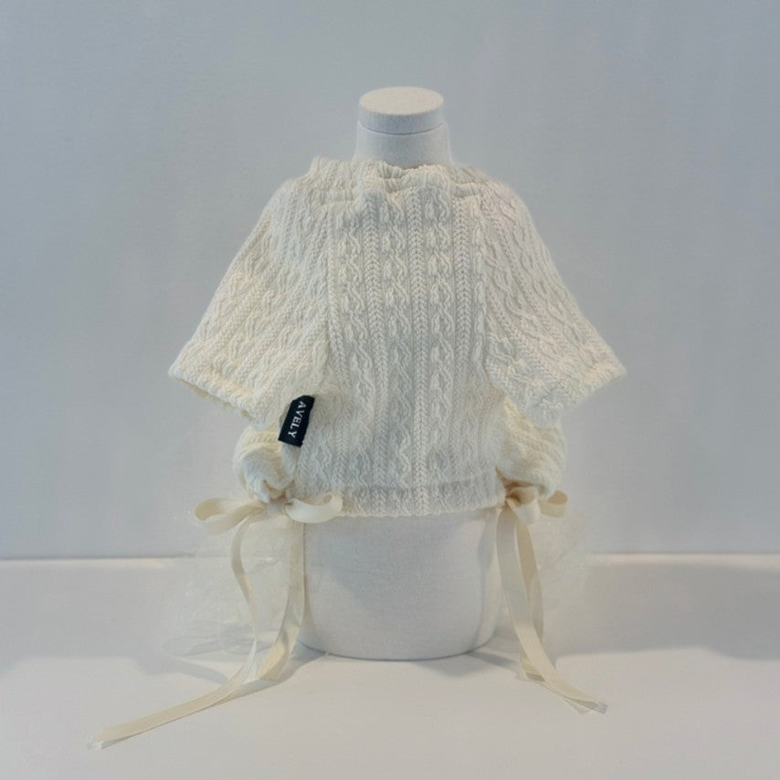 Avely (M)White Twist knit