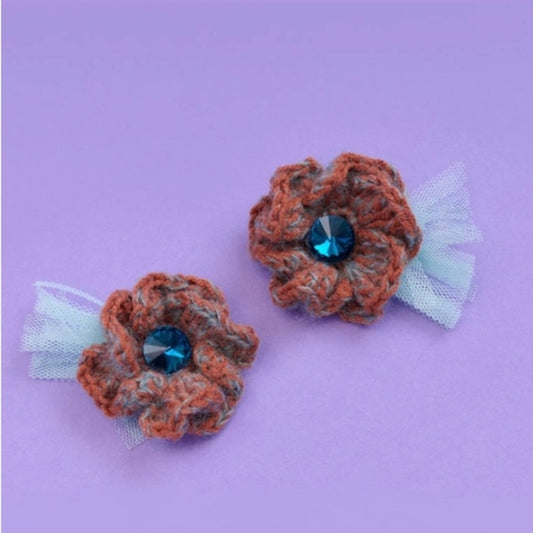 Maple bow hair pin