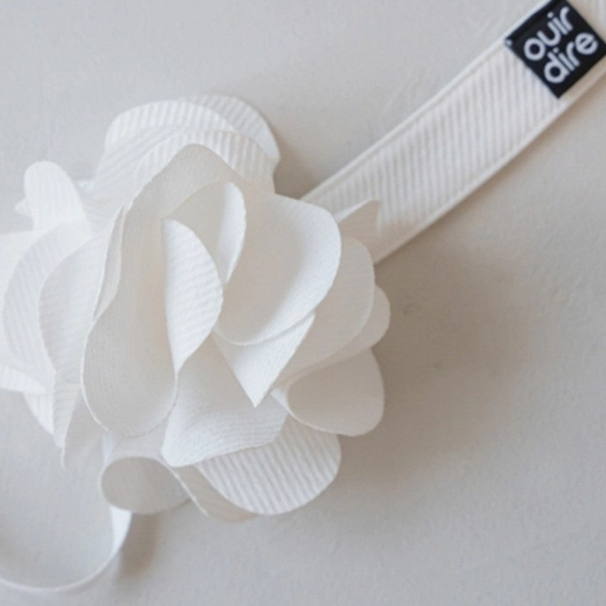 Camellia collar