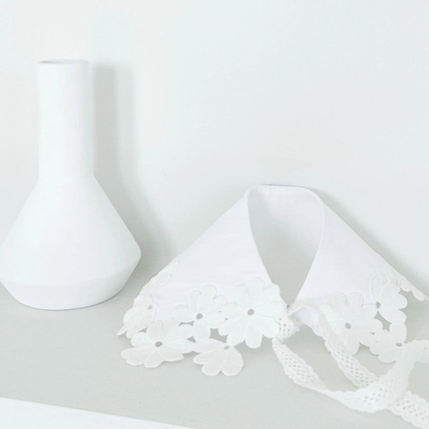 White Cooz Collar