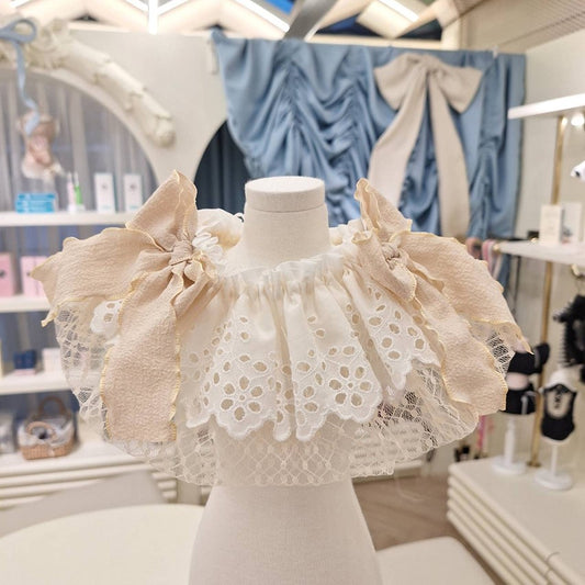 Ivory Lace collar Petite Feee