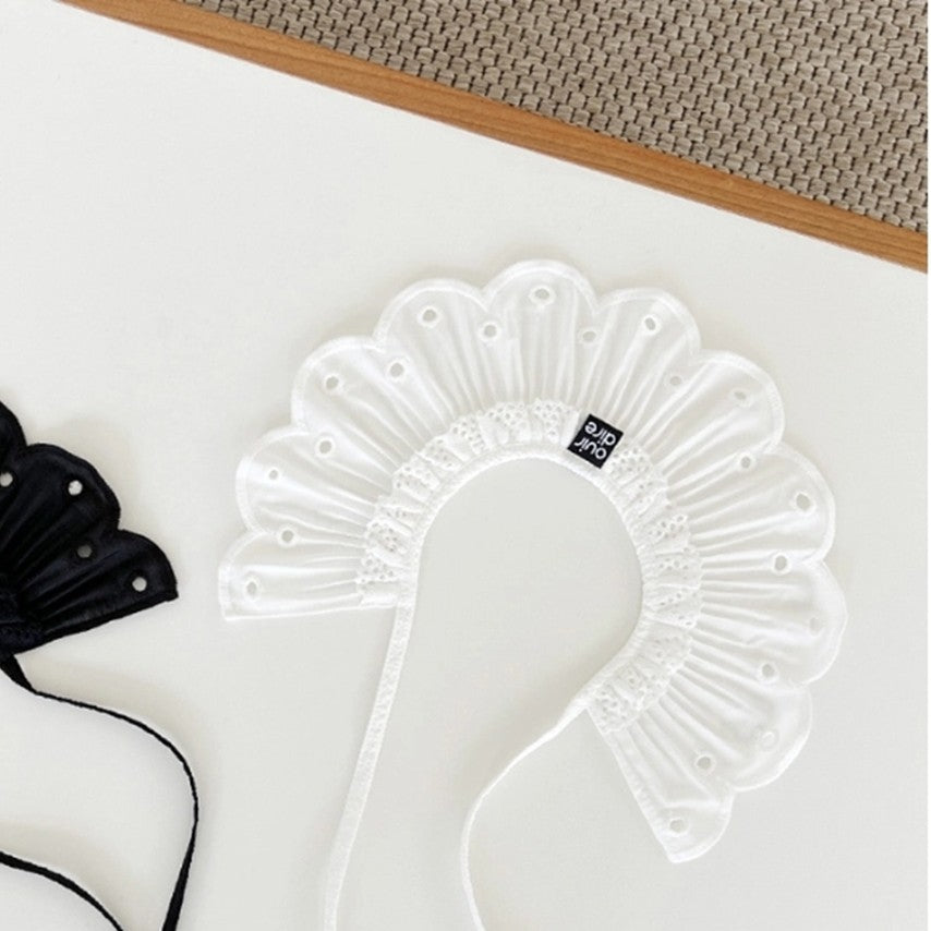 White Bonbon Collar