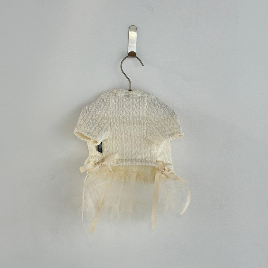 Avely (M)White Twist knit
