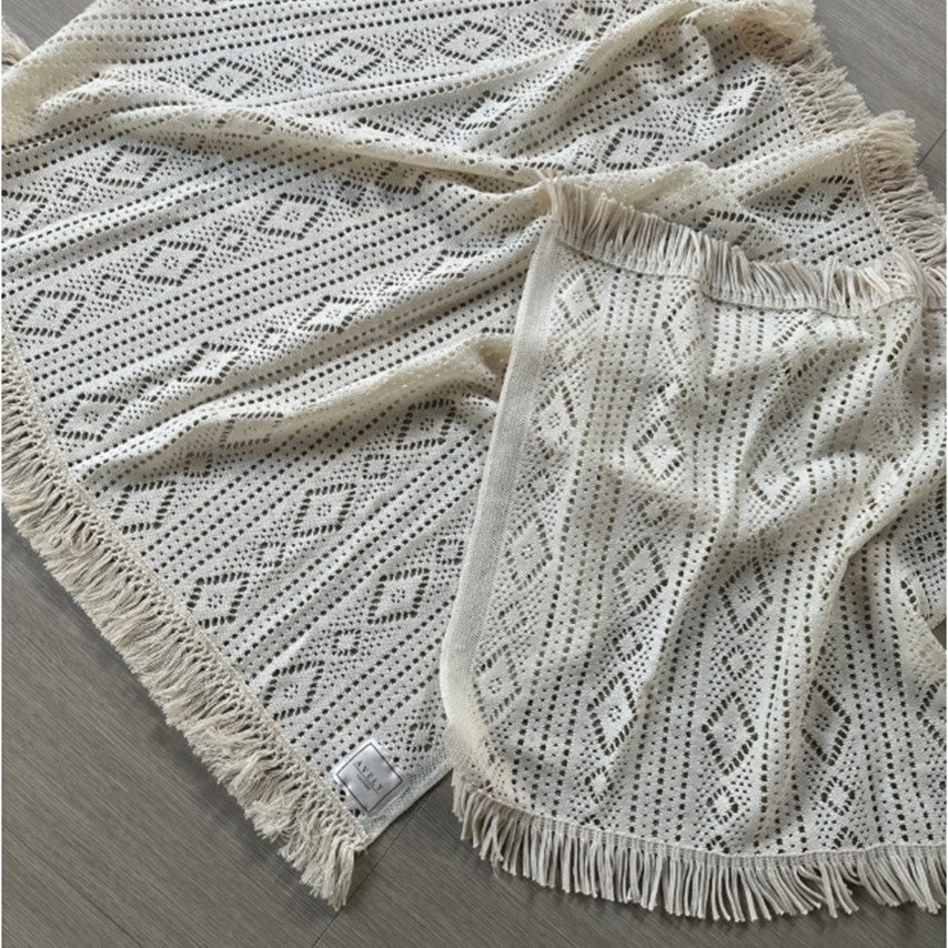 Avely Ivory Blanket (Free Size)