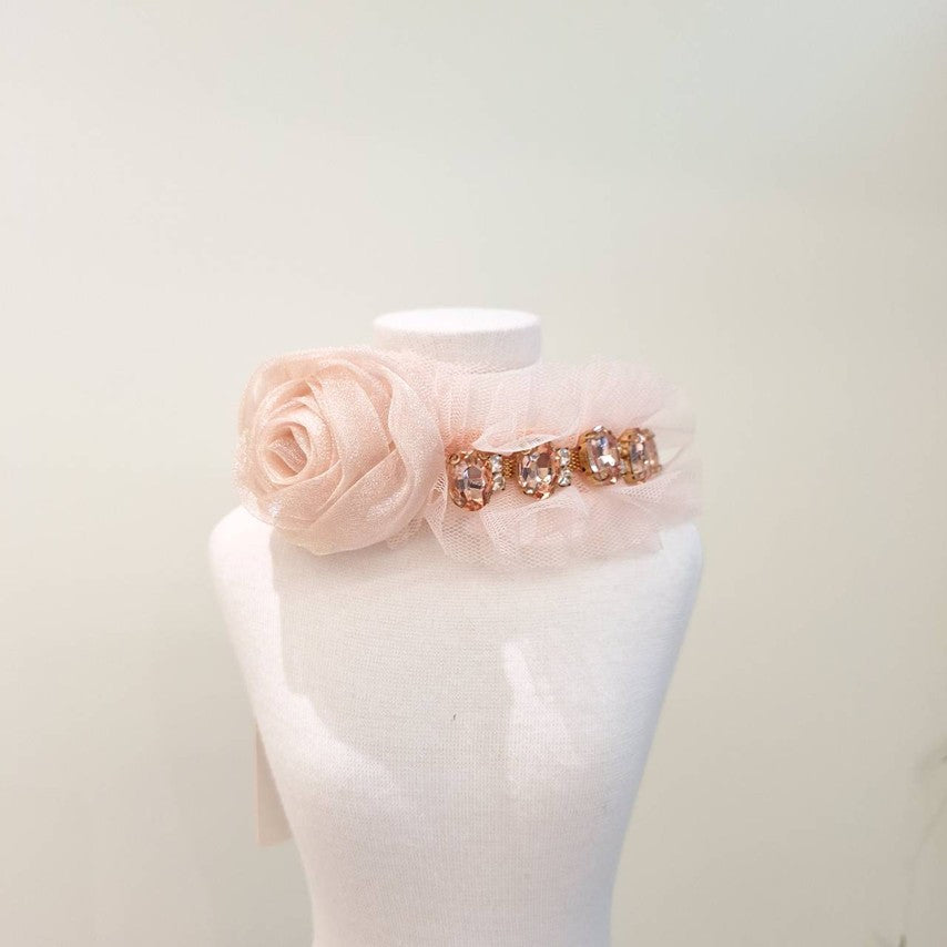 Elegant Rose Collar